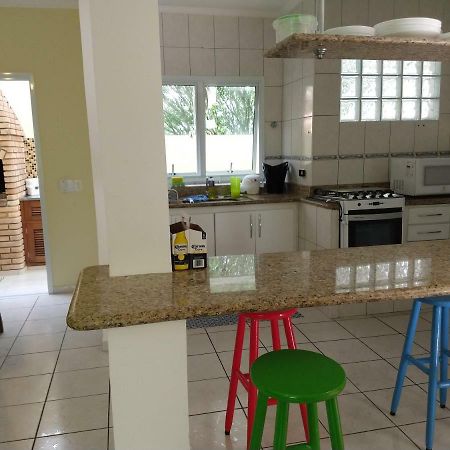 Casa Em Condominio - Enseada グァルジャー エクステリア 写真